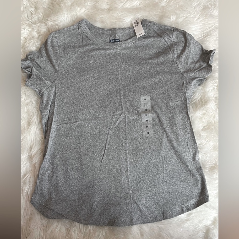 Classic Old Navy Gray U-neck T-shirt